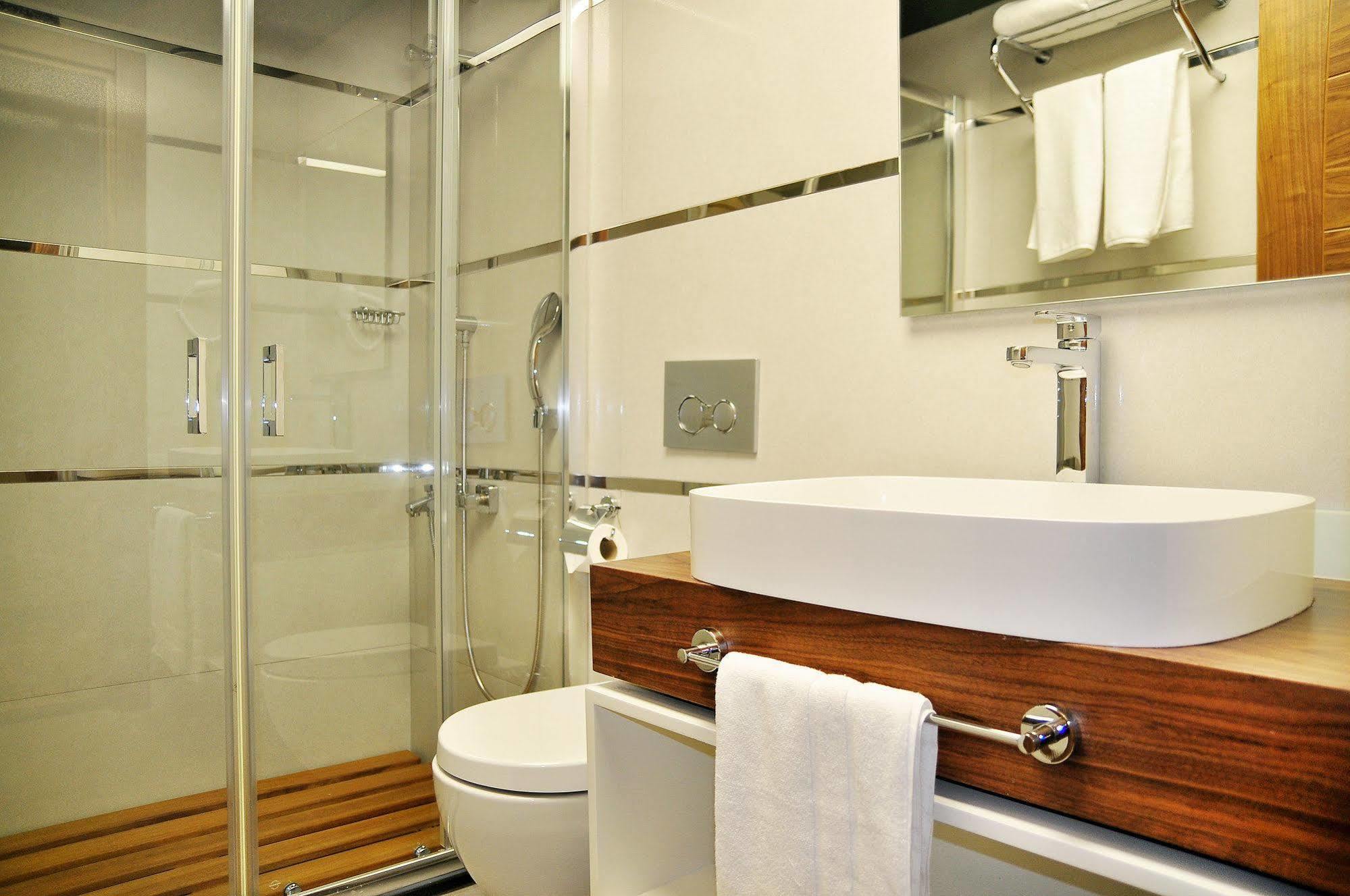 Avin Hotel İzmir Exterior foto