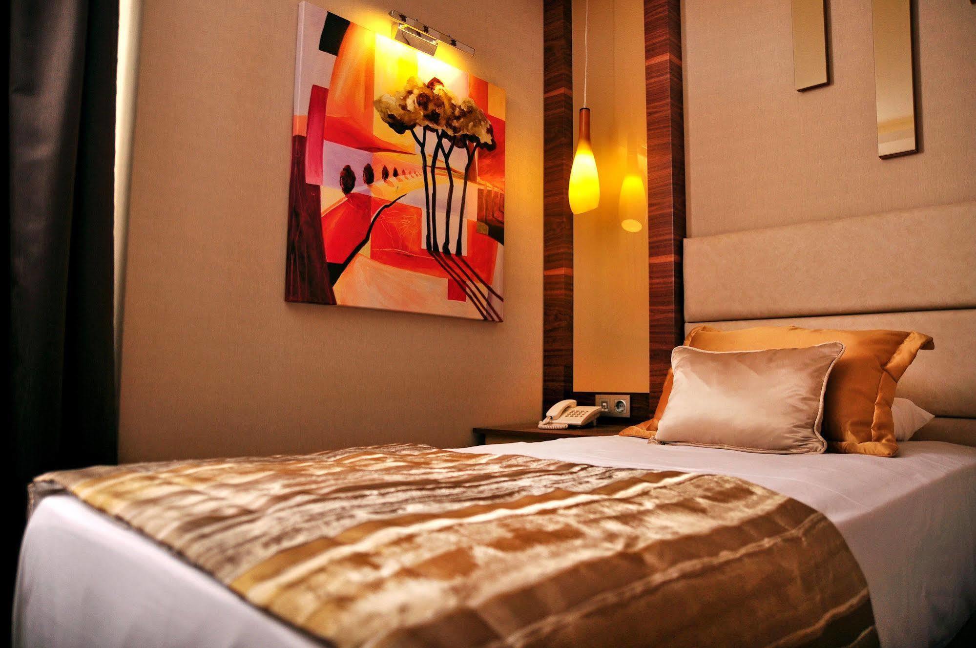 Avin Hotel İzmir Exterior foto